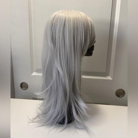 Long Layered Silvery Grey Wig with Swept Bangs - Picture 2 of 7